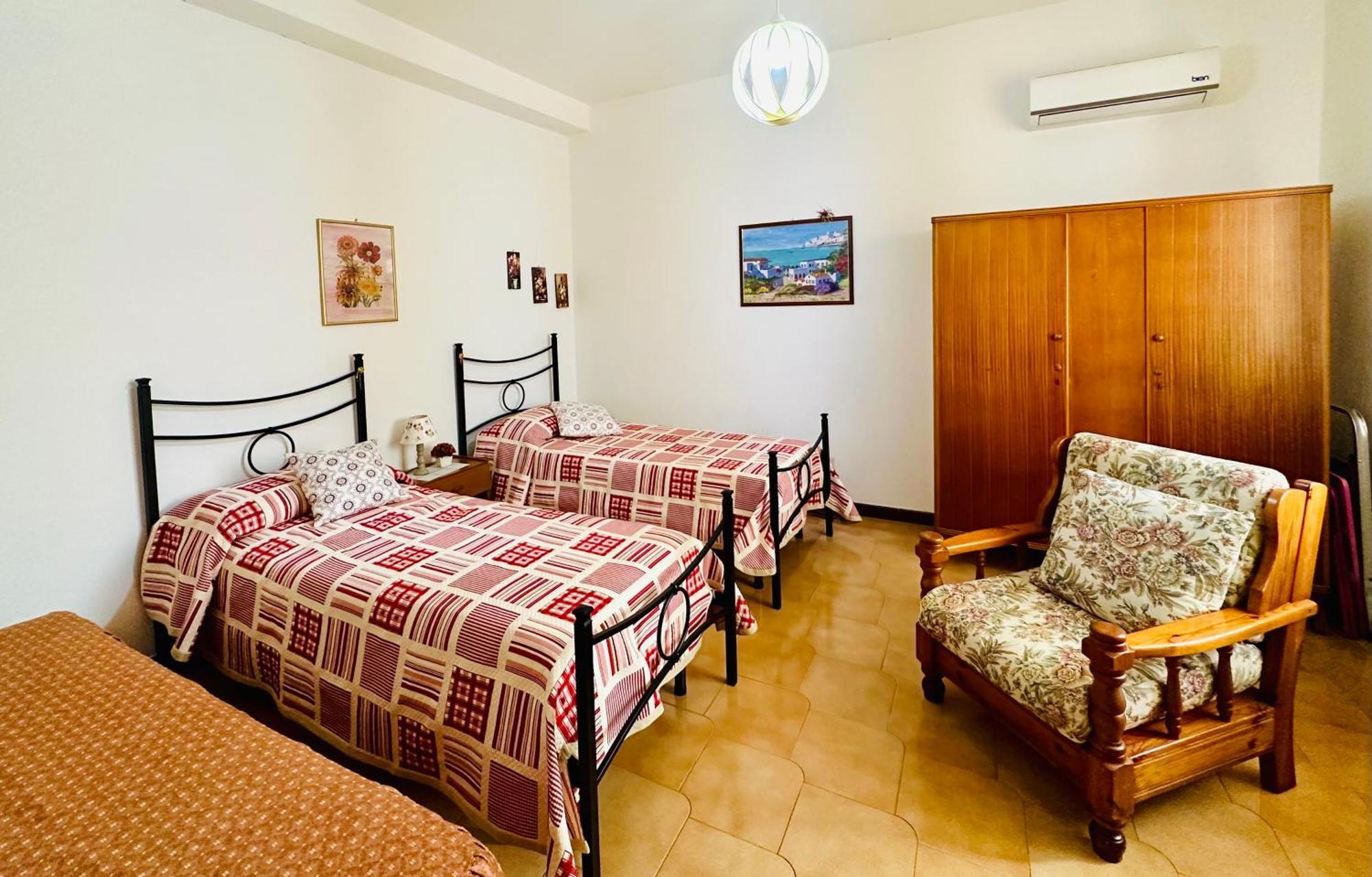 Villa Il Melograno Badesi Esterno foto