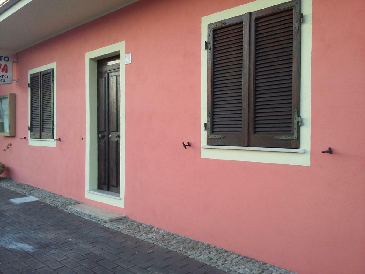 Villa Il Melograno Badesi Esterno foto